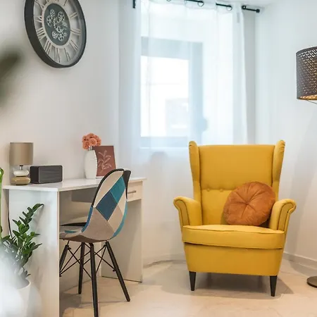 Luxury Azalea Apartment